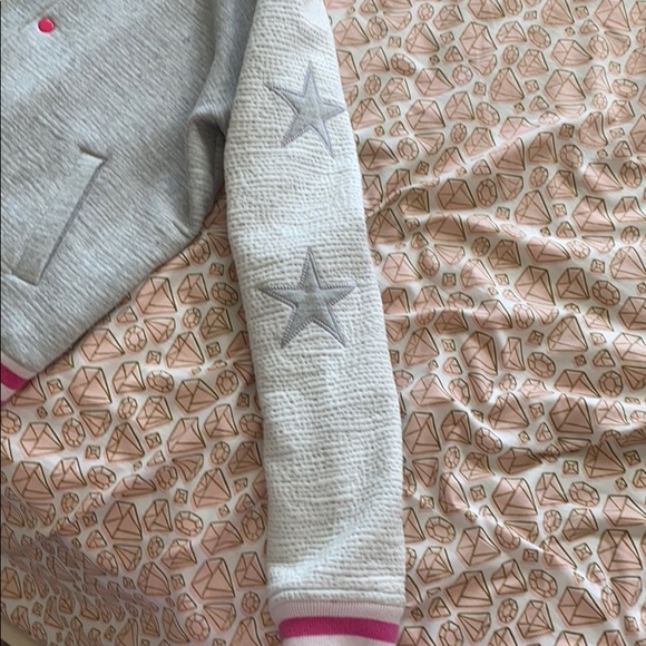 A cute jacket - Picture 2 of 6